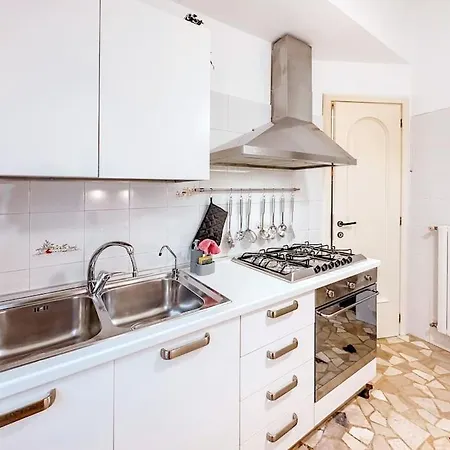 Apartament ' Parking Private ' Centro 10min Santa Margherita 15 Min Da Portofino *